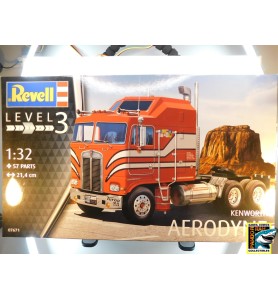 Revell Kenworth Aerodyne Rood 1:32